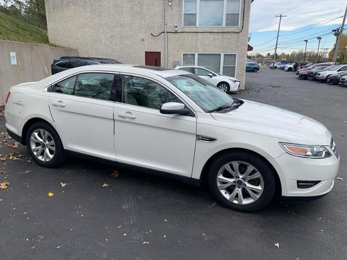 2010 Ford Taurus SEL