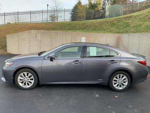 2014 Lexus ES 300h Base