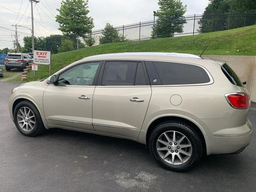 GOLD 2014 Buick Enclave Leather