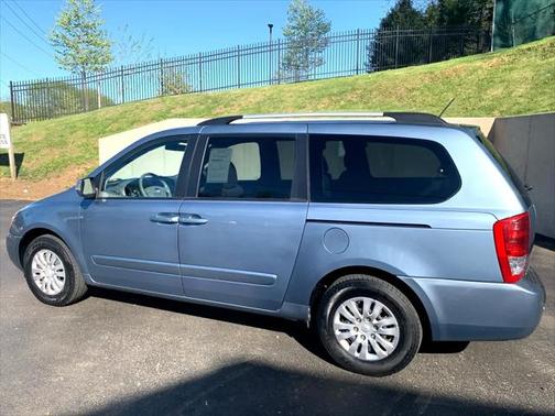 2012 Kia Sedona LX