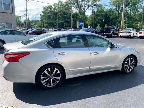 2016 Nissan Altima 2.5 SR