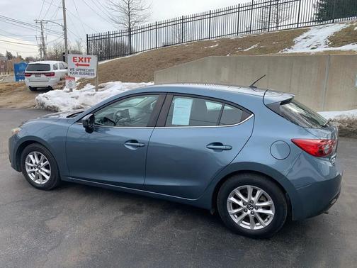 2016 Mazda Mazda3 i Sport