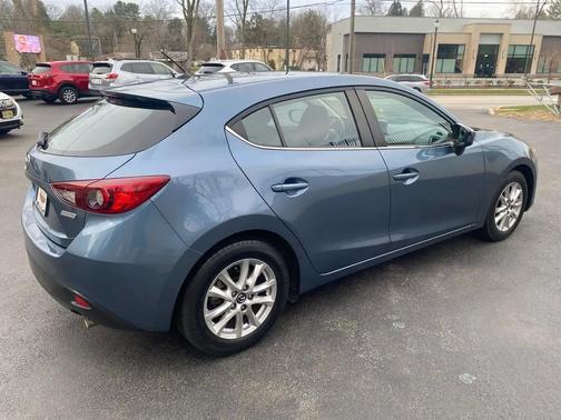 2016 Mazda Mazda3 i Sport
