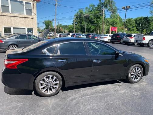 Super Black 2016 Nissan Altima 2.5 SL