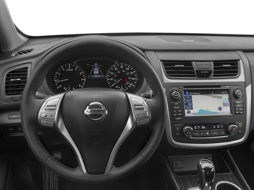 Super Black 2016 Nissan Altima 2.5 SL