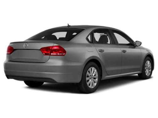 Platinum Gray Metallic 2015 Volkswagen Passat 1.8T Auto SE w/Sunroof & Nav