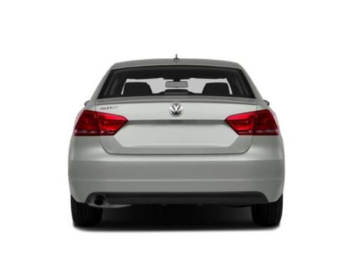 Platinum Gray Metallic 2015 Volkswagen Passat 1.8T Auto SE w/Sunroof & Nav