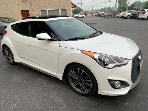Elite White 2016 Hyundai Veloster Turbo