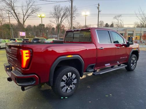 2024 GMC Sierra 2500 Denali
