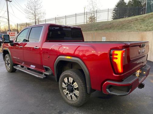 2024 GMC Sierra 2500 Denali