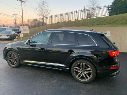 2025 Audi SQ7 4.0T Premium Plus