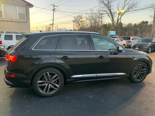 2025 Audi SQ7 4.0T Premium Plus