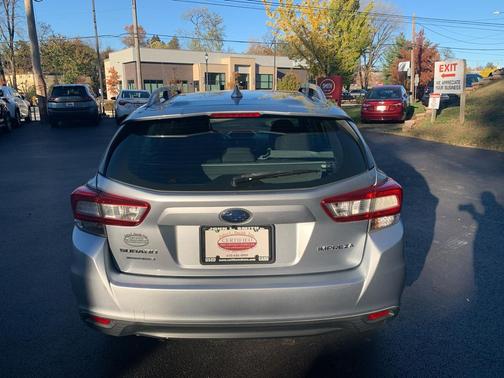 2018 Subaru Impreza 2.0i Premium