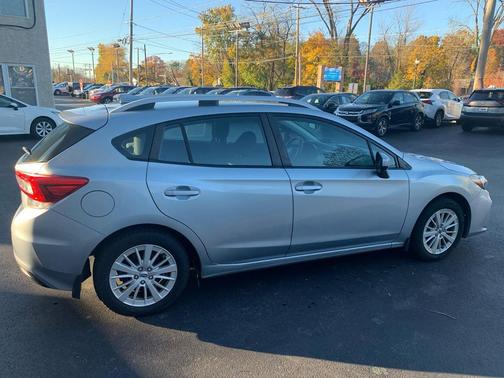 2018 Subaru Impreza 2.0i Premium
