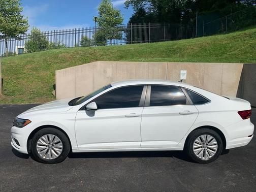 WHITE 2019 Volkswagen Jetta 1.4T S