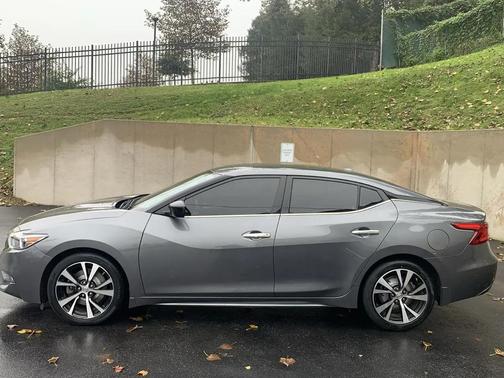 Gun Metallic 2017 Nissan Maxima 3.5 S
