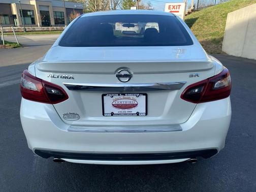 Pearl White 2017 Nissan Altima 2.5 SR