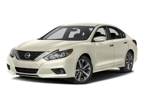 Pearl White 2017 Nissan Altima 2.5 SR