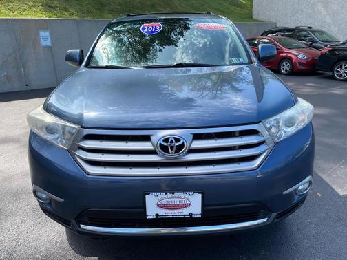 2013 Toyota Highlander SE