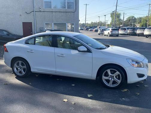 Ice White 2012 Volvo S60 T5