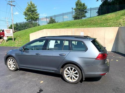 2017 Volkswagen Golf SportWagen TSI SE