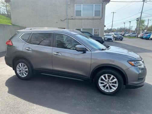 2017 Nissan Rogue SV