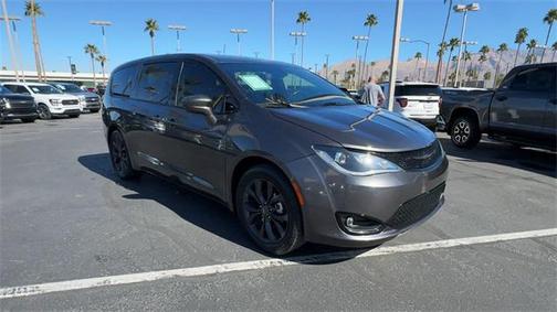 2020 Chrysler Pacifica Touring
