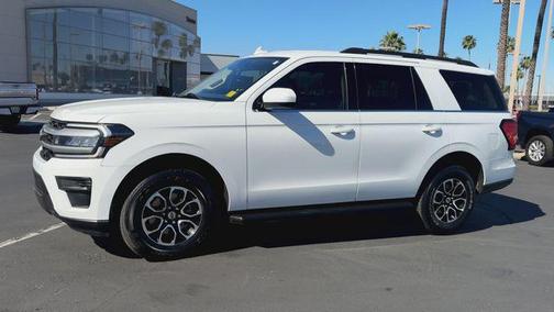 OXFORD WHITE 2024 Ford Expedition XLT