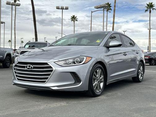 Shale Gray Metallic 2017 Hyundai ELANTRA SE