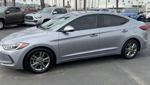 Shale Gray Metallic 2017 Hyundai ELANTRA SE