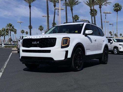 Glacial White Pearl 2022 Kia Telluride EX