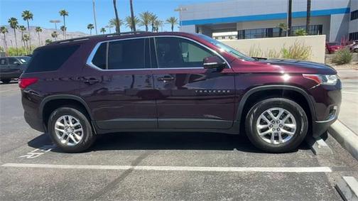 Black Currant Metallic 2019 Chevrolet Traverse LT Cloth