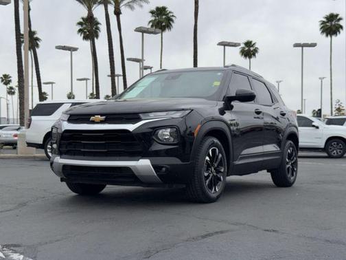 Mosaic Black Metallic 2023 Chevrolet Trailblazer LT