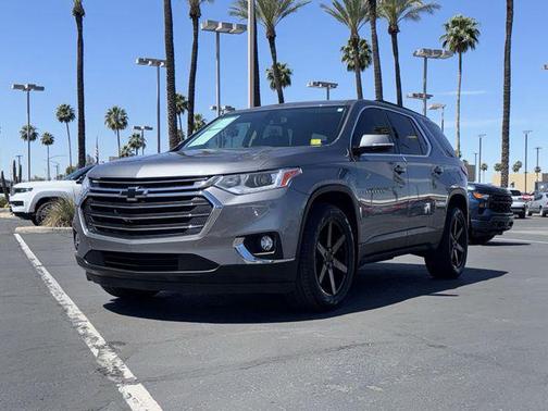 Satin Steel Metallic 2020 Chevrolet Traverse LT Cloth