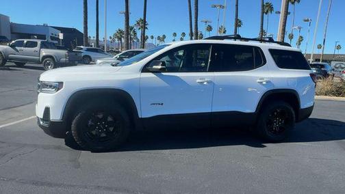 2023 GMC Acadia AWD AT4