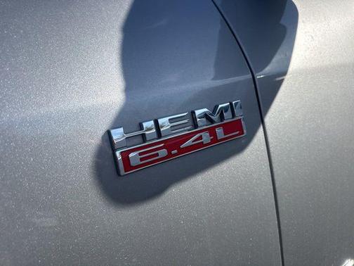 2022 RAM 2500 Tradesman Crew Cab 4x4 6'4' Box