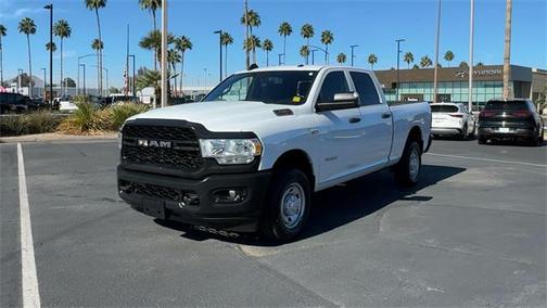 2022 RAM 2500 Tradesman Crew Cab 4x2 6'4' Box