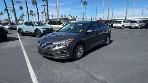 2017 Hyundai SONATA SE