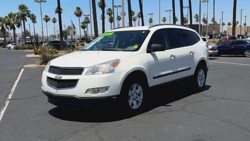 White 2012 Chevrolet Traverse LS