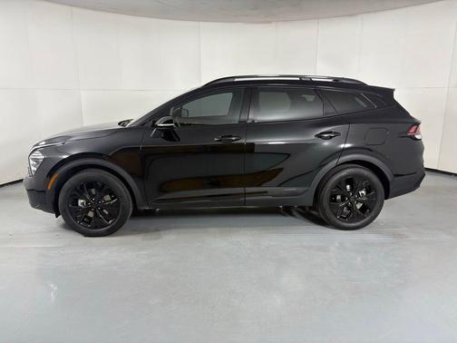 Ebony Black 2025 Kia Sportage X-Line