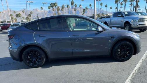 2022 Tesla Model Y Long Range Dual Motor All-Wheel Drive