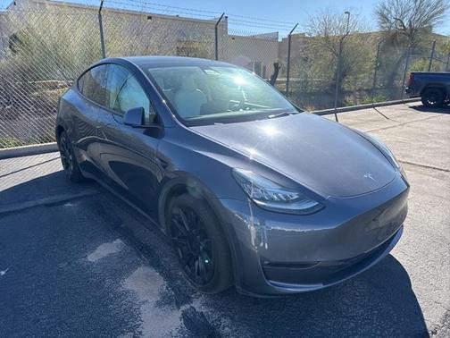 2022 Tesla Model Y Long Range Dual Motor All-Wheel Drive
