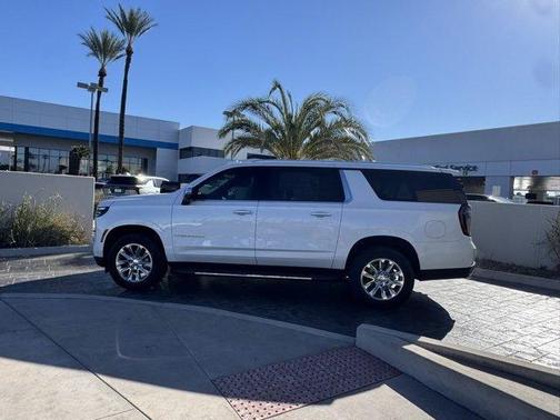 2025 Chevrolet Suburban Premier