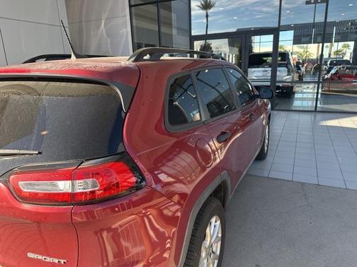 2016 Jeep Cherokee Sport