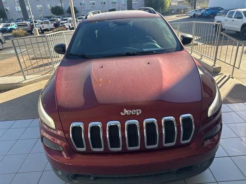 2016 Jeep Cherokee Sport