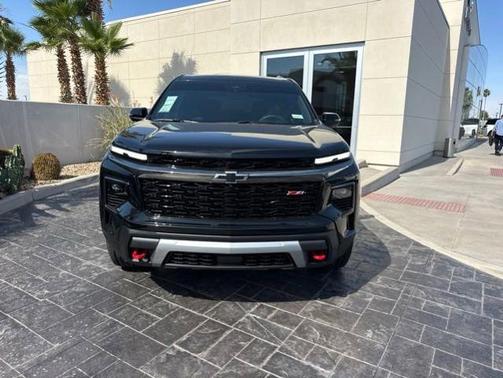 Mosaic Black Metallic 2026 Chevrolet Traverse AWD Z71