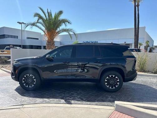 Mosaic Black Metallic 2026 Chevrolet Traverse AWD Z71