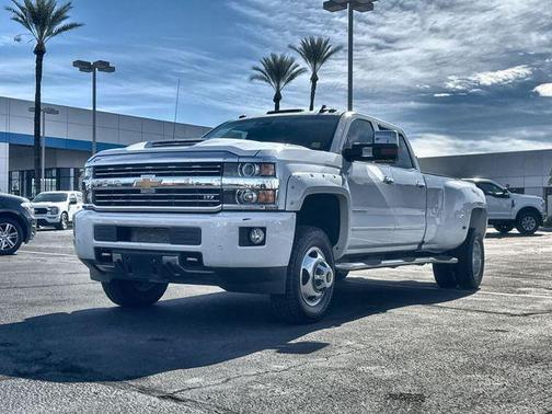 Summit White 2017 Chevrolet Silverado 3500 LTZ