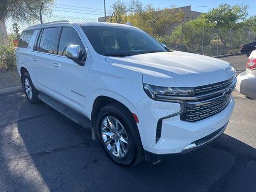 Summit White 2022 Chevrolet Suburban Premier
