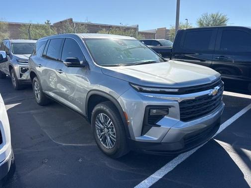 2024 Chevrolet Traverse LS